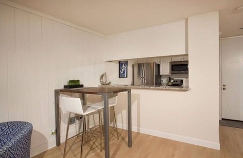 Townsite Condo | Endless Summer - Remodeled Condo on Beach at North Coast Village, Oceanside, CA