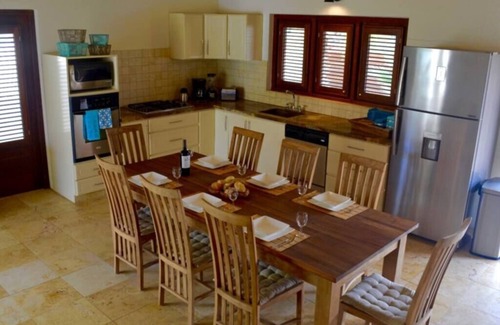 Cunucu Abao Villa | Endless Summer - Stunning 3-bedroom Vacation Villa located in Noord.