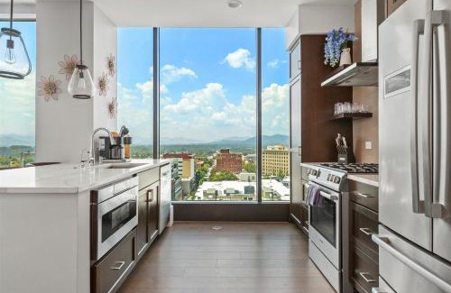 Downtown Asheville Apartment | Endless Sunset Retreat
