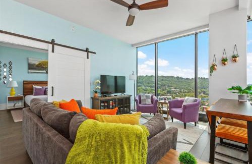 Downtown Asheville Apartment | Endless Sunset Retreat