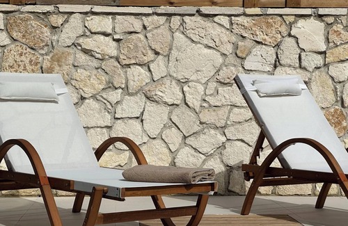 Loutraki-Agioi Theodoroi Villa | Endogeios Luxry Villas - Skaloma Loutraki Corinth nSuperior Villa - Keep Calm