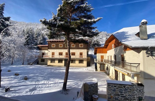 La Condamine-Chatelard Ski Chalet | Enfance Populaire Holiday Center in Nice