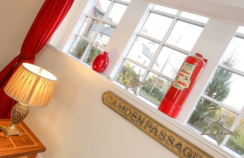 Sledmere Cottage | ENGINE ROOM COTTAGE, pet friendly, luxury holiday cottage in Sledmere