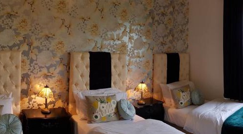 Postcombe Hotel | Englands Rose