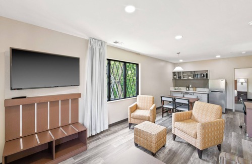 Charlottesville Hotel | English Inn of Charlottesville