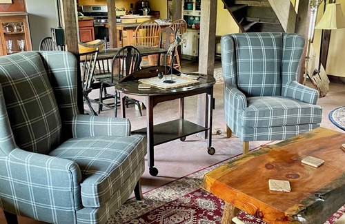 Town of White Creek Cottage | English style Cottage with Master bedroom bath, loft with sleeper, sleeps four.