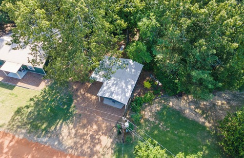 Oakland Apartment | Enid Lake's studio in Plum Point, .5 mile from boat ramp