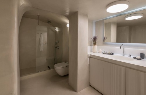 Fira Hotel | Enigma Suites