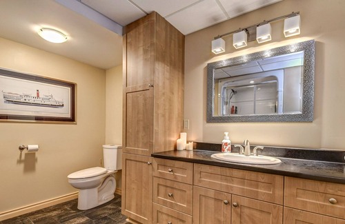 South Algonquin Apartment | Enjoy 3 bed, Lower Level Waterfront on 280 acres