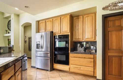 Indio House | Enjoy 5 Acres of Privacy and fun!