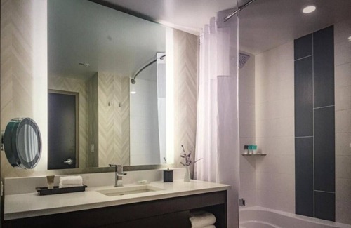 Jewell Heights - Hoffman Heights House | Enjoy a Comfortable Stay at our Aurora, Colorado Room !