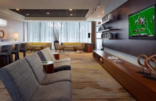 Cumberland Hotel | Enjoy a Hassle-Free Stay! Indoor Pool, Pet-Friendly