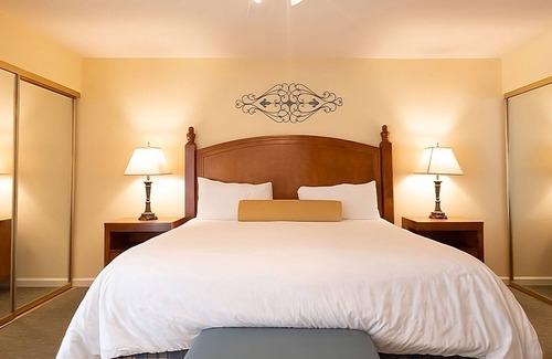 San Diego Country Estates Hotel | Enjoy a Hassle-Free Stay! 3 Convenient Units w/Full Kitchen + Pool & Parking