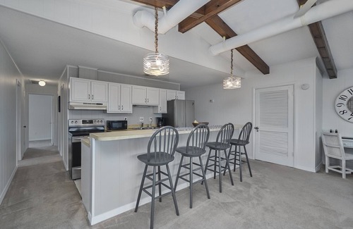 Sandbridge House | Enjoy a luck of the Irish at the "Pog Mo Home" beach cottage