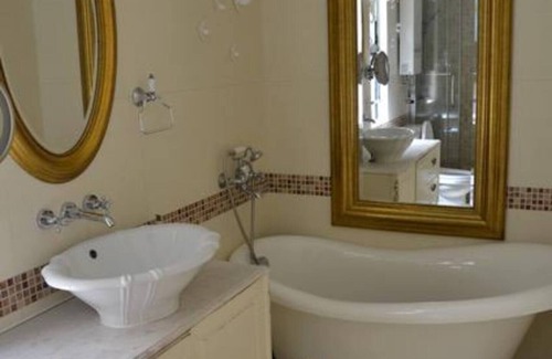 Islands District Apartment | Enjoy a peaceful, resort-style retreat in scenic Discovery Bay!