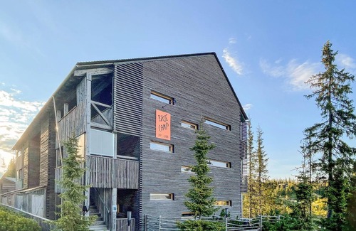 Hundorp Apartment | Enjoy a quiet vacation by the fjord