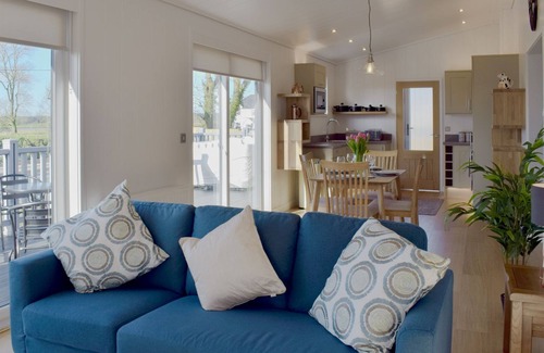 Newton Stewart Cottage | Enjoy a rural Scottish retreat in this charming detached lodge, with its stunning views and spacious
