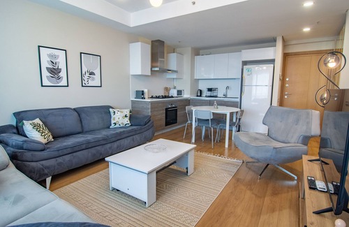 Uludag Apartment | Enjoy a stylish and fully equipped 2-bedroom apartment in the heart of 5. Levent