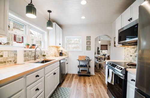 Boyne City Cottage | Enjoy a stylish experience at this centrally-located home