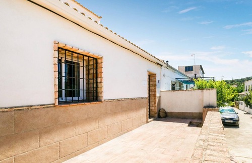 Spain House | Enjoy a sunny vacation in this Andalusian vacation home in El Centenillo.