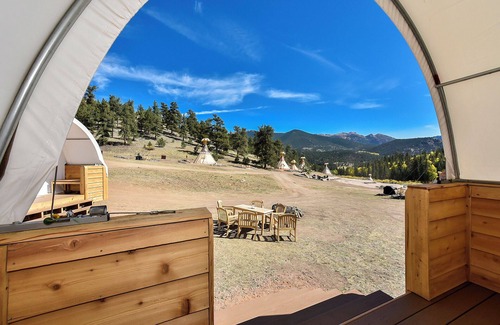 Lake George House | Enjoy a "Weekend in the Wild" in a Conestoga Wagon [1]