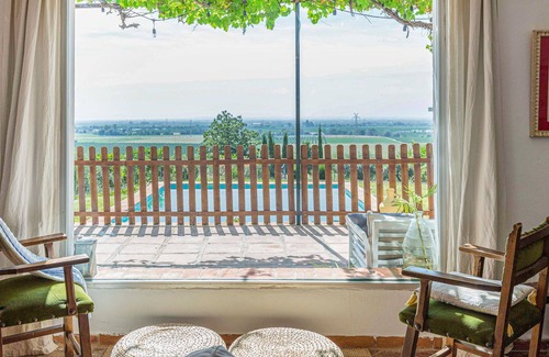 Villaverde del Rio House | Enjoy a wonderful vacation with family or friends in this authentic vacation home with pool.