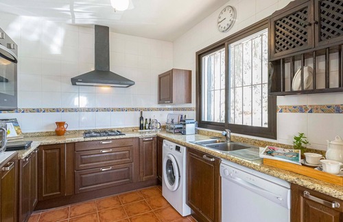 Villaverde del Rio House | Enjoy a wonderful vacation with family or friends in this authentic vacation home with pool.