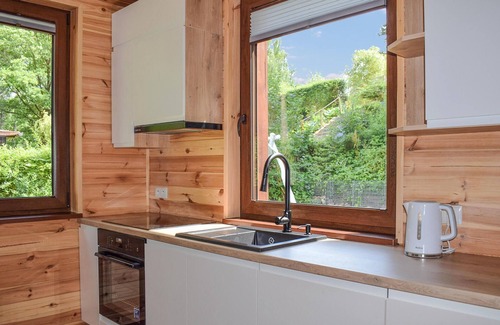 Majdy House | Enjoy a wonderful vacation in this vacation home in 1st row on the lake.