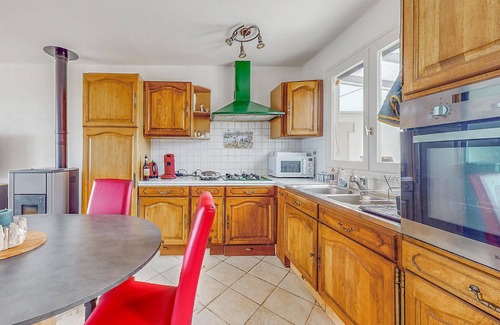 Woignarue House | Enjoy a wonderful view of the sea in this attractive holiday home.