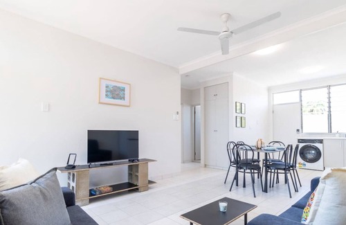 Rapid Creek Apartment | Enjoy affordable accomodation a short walk away from the stunning Nightcliff foreshore