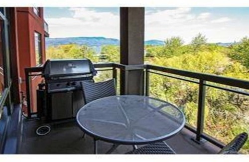 South Pandosy Condo | Enjoy all the Beautiful Okanagan has to offer.