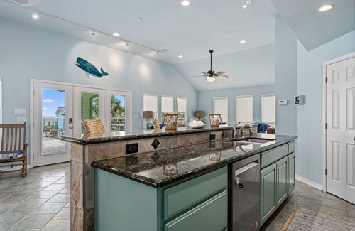 Key Allegro House | Enjoy amazing Bay views from Seaside Sanctuary!