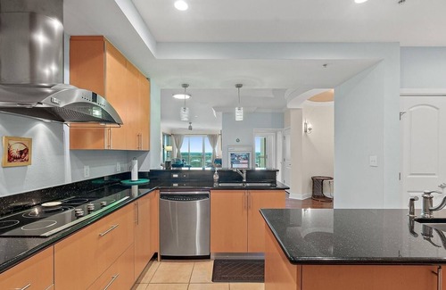 Daytona Beach Condo | Enjoy an amazing Beach Holiday in Daytona Beach Shores w/5 Star amenities!