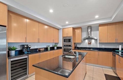 Daytona Beach Condo | Enjoy an amazing Beach Holiday in Daytona Beach Shores w/5 Star amenities!
