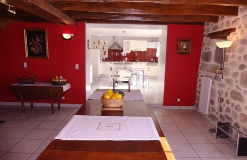 Raulhac Cottage | Enjoy attractive rates in a charming gîte, near Super-Lioran