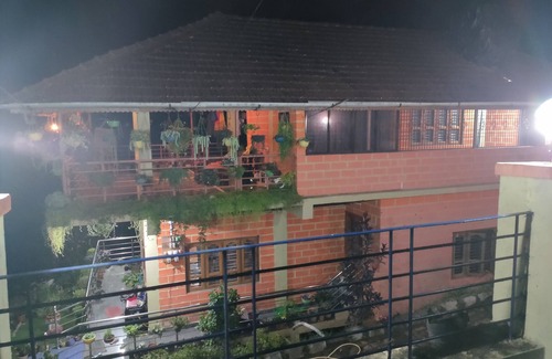 Yellapur House | Enjoy Beautiful Guest House With View