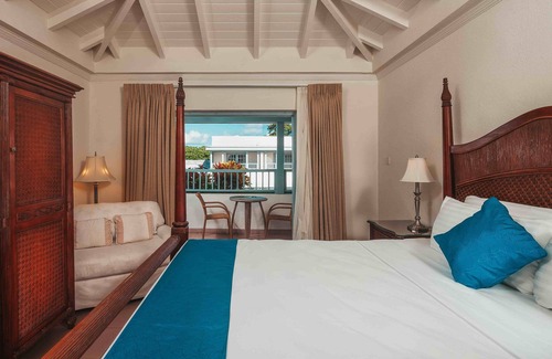 Hastings House | Enjoy Beautiful Ocean View! 4 Spacious Units w/Balcony! Close to Dover Beach!