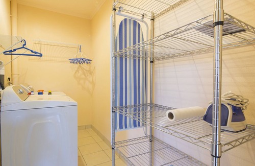 Ciudad Colon House | Enjoy beautiful weather in a wonderful space. Perfect for UPeace/remote worker