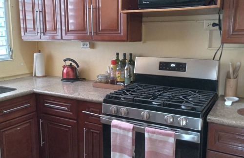 Beverly Hills House | Enjoy Beverly Hills, Kingston, Jamaica, 4 bdrms, AC, WiFi, Spacious, Quiet, Safe
