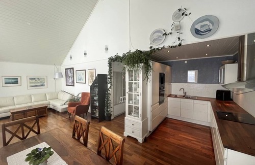 Nesoddtangen House | Enjoy breathtaking Oslo Fjord views with your own private beach hut
