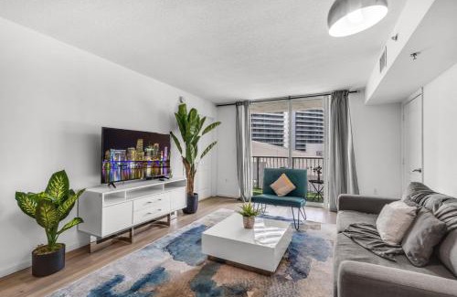 Brickell Apartment | Enjoy Brickell Living 2 BR Retreat With Free Parking