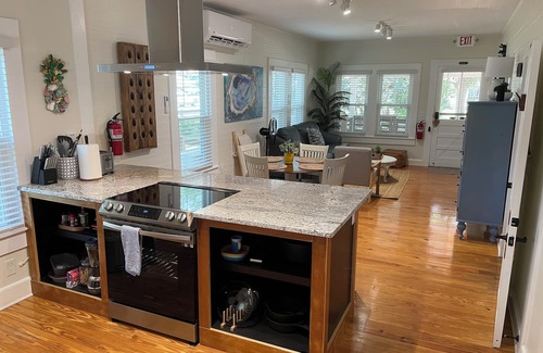 Crawfordville Cottage | Enjoy Crawfordville at the Courtyard’s Oyster Cottage