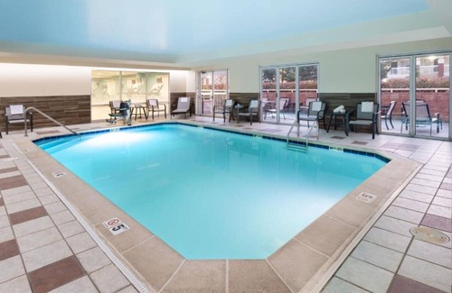 Aurora House | Enjoy Denver from our Aurora hotel