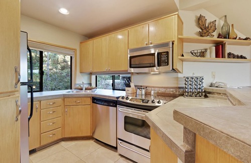 Century West Condo | Enjoy Deschutes River Views from Beautiful 3-Bedroom Mt. Bachelor Village Condo!