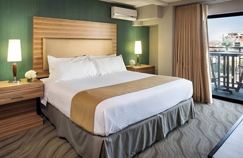 Little Italy Hotel | Enjoy Downtown Dining & Entertainment from Beautiful Modern Suite | 4 Units