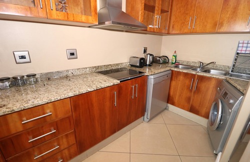 Durban Apartment | Enjoy Durbans Finest area along the beach