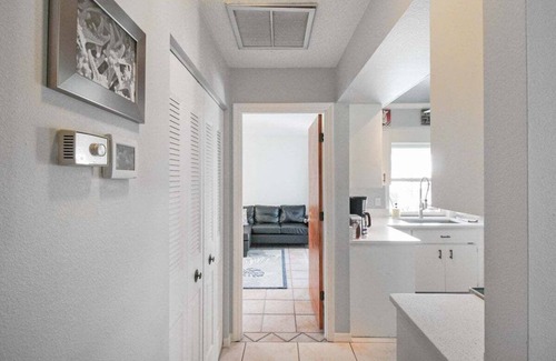 Englewood East House | Enjoy family fun in this 2/2 Englewood pool home - Avalon