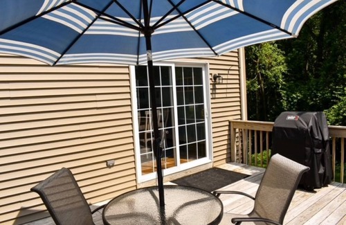 Niantic House | Enjoy Giants Neck Heights Beach, just 0.7 miles from this beautiful 3BR home!