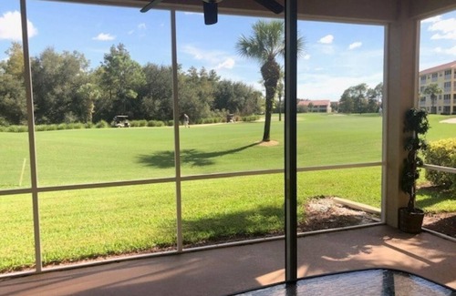 Naples House | Enjoy Glen Eagle Golf and Country Club 5 min to beaches and downtown Naples