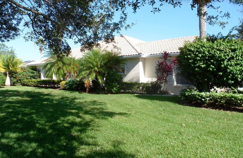 Hobe Sound House | Enjoy Golf and Tennis in a Pet friendly home in gated Lost Lake Village
